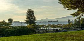 Kanada - Vancouver, die Tanker parken in der Bucht - Copyright by Dirk Paul : 2018, Kanada